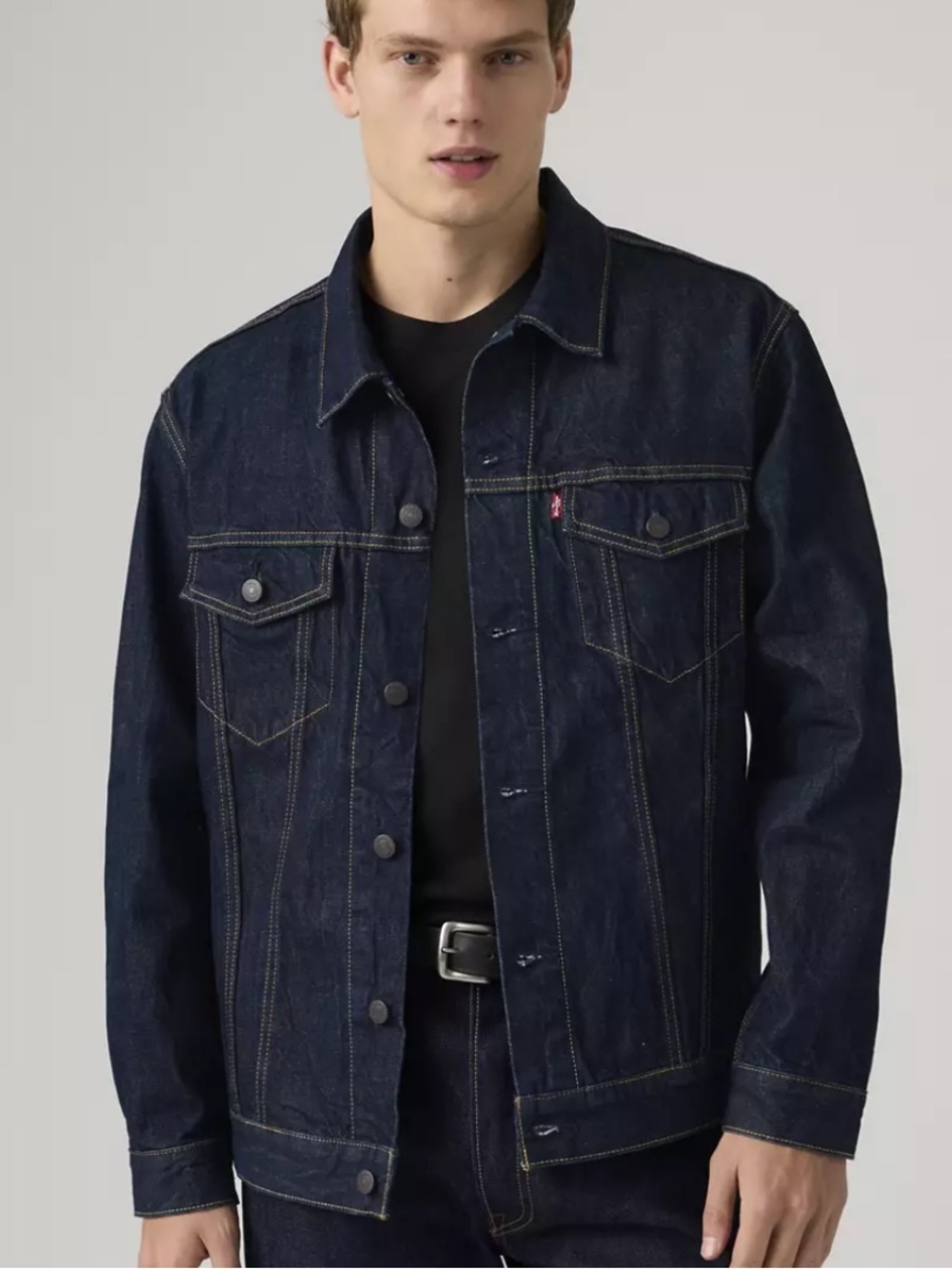 NWT Levi’s Relaxed Fits Men’s Trucker Denim Jacket in Dark Wash Sz XS